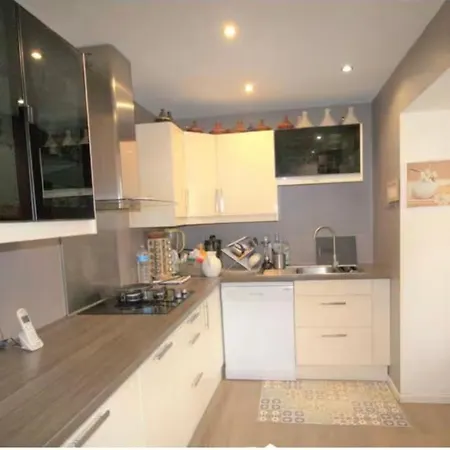 Saphir Climatisee Avec Piscine - 2 P Villa